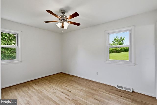 9787 LEES MILL RD, Warrenton, VA 20186