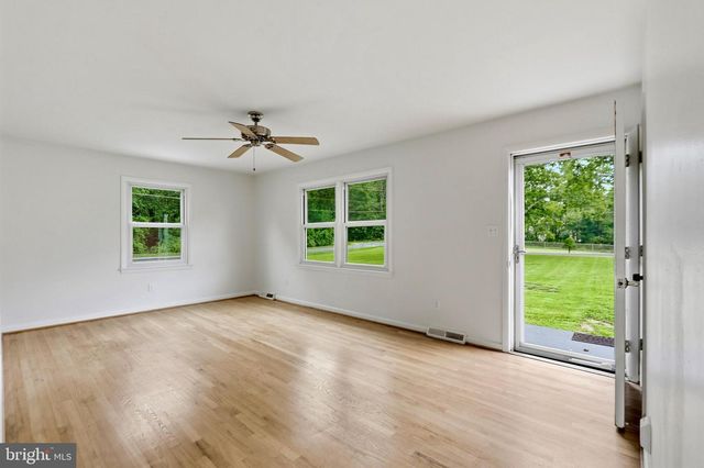 9787 LEES MILL RD, Warrenton, VA 20186