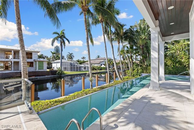 636 14th AVE S, Naples, FL 34102