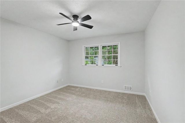 4094 Indian Trace SW, Lilburn, GA 30047