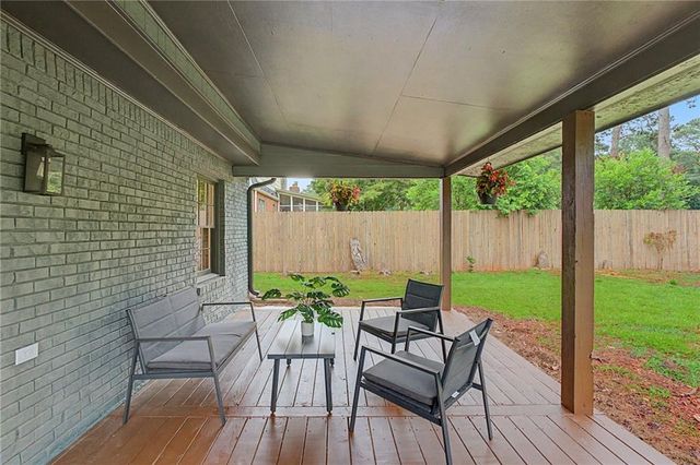 4094 Indian Trace SW, Lilburn, GA 30047
