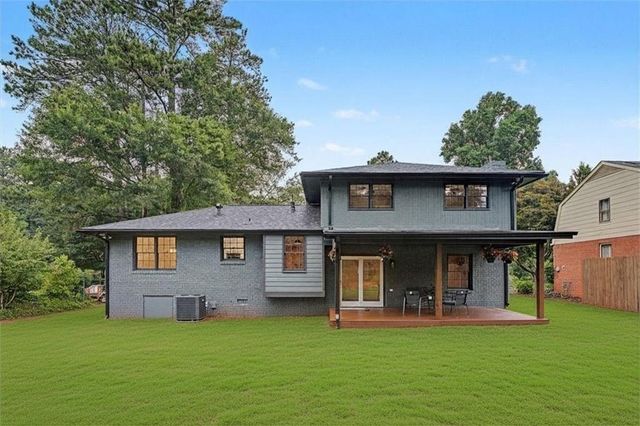 4094 Indian Trace SW, Lilburn, GA 30047