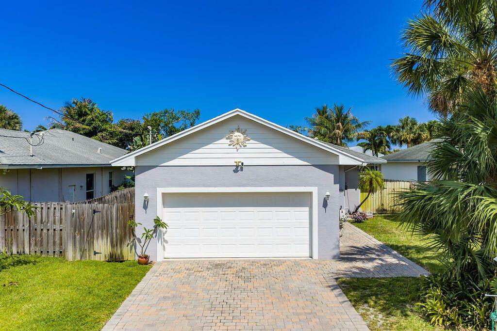 17664 Cinquez Park Road W, Jupiter, FL 33458