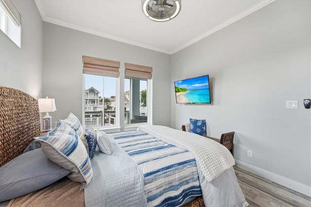 12728 E Conquistador, Galveston, TX 77554