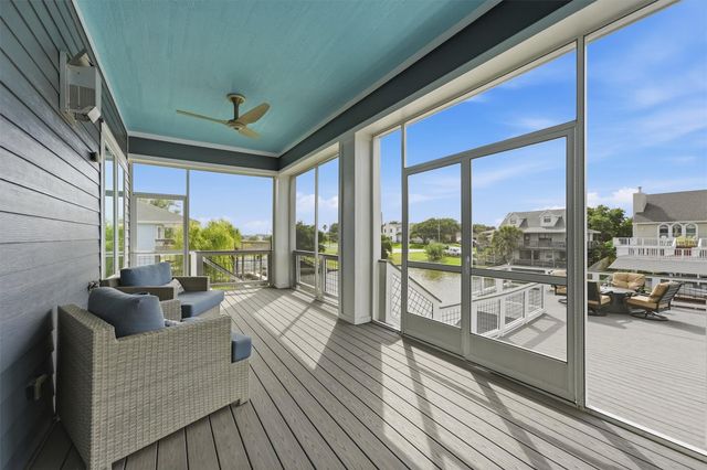 12728 E Conquistador, Galveston, TX 77554