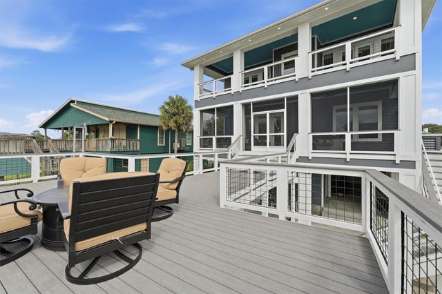 12728 E Conquistador, Galveston, TX 77554