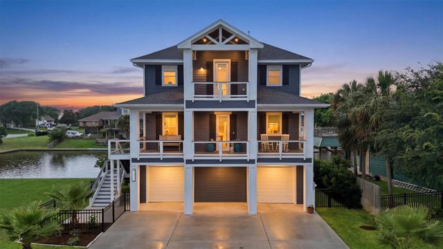 12728 E Conquistador, Galveston, TX 77554