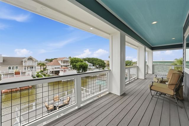 12728 E Conquistador, Galveston, TX 77554
