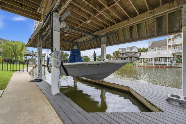 12728 E Conquistador, Galveston, TX 77554