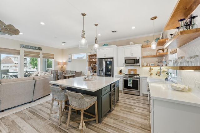 12728 E Conquistador, Galveston, TX 77554