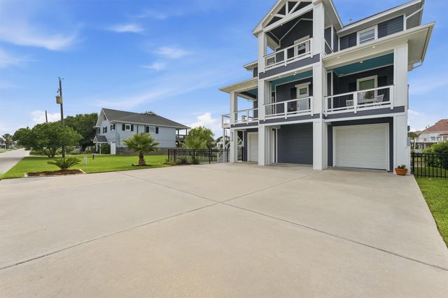 12728 E Conquistador, Galveston, TX 77554