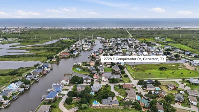 12728 E Conquistador, Galveston, TX 77554