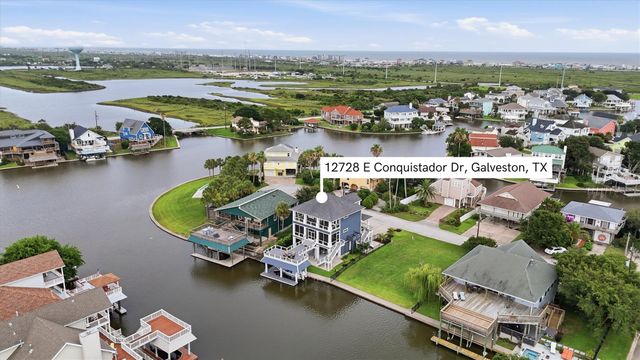 12728 E Conquistador, Galveston, TX 77554