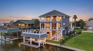 12728 E Conquistador, Galveston, TX 77554