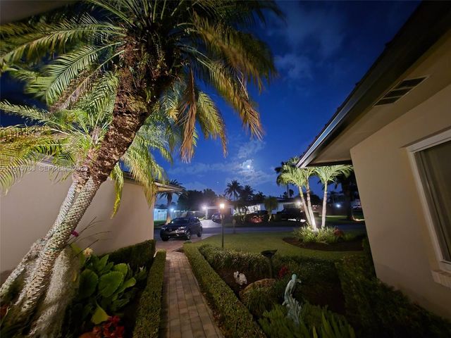 13022 SW 113th Pl, Miami, FL 33176