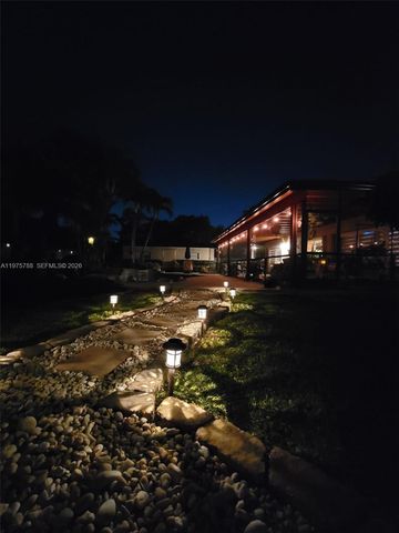 13022 SW 113th Pl, Miami, FL 33176