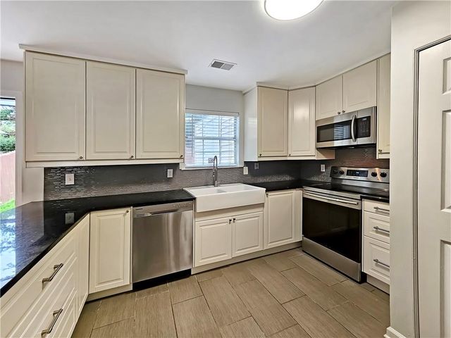 5158 Afton Way SE, Smyrna, GA 30080