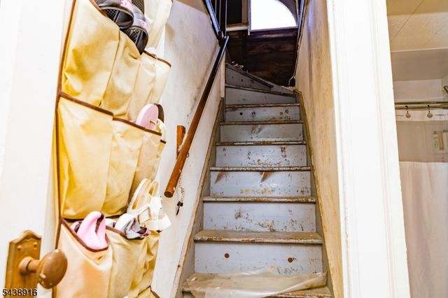 848 Cross Ave, Elizabeth City, NJ 07208
