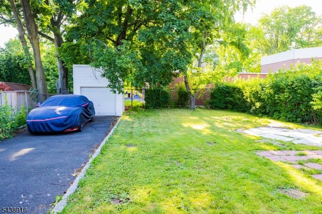 848 Cross Ave, Elizabeth City, NJ 07208