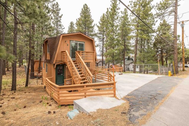542 Cottage Lane, Big Bear, CA 92315