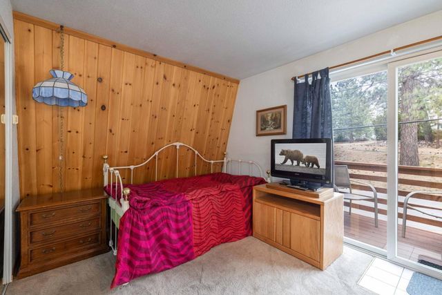 542 Cottage Lane, Big Bear, CA 92315