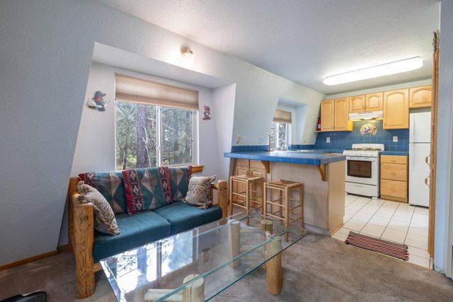 542 Cottage Lane, Big Bear, CA 92315