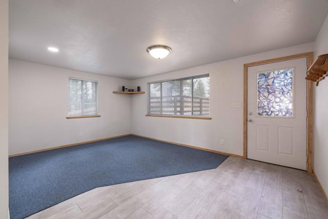 542 Cottage Lane, Big Bear, CA 92315