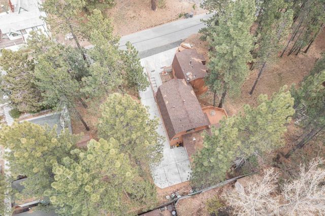 542 Cottage Lane, Big Bear, CA 92315