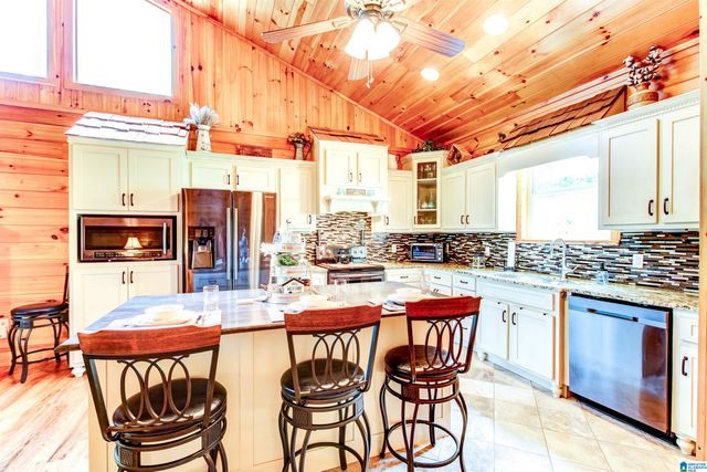 185 HILL CREST COURT, Wedowee, AL 36278