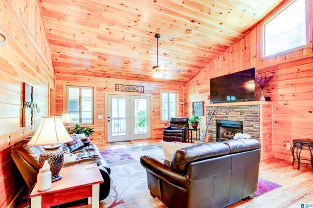 185 HILL CREST COURT, Wedowee, AL 36278