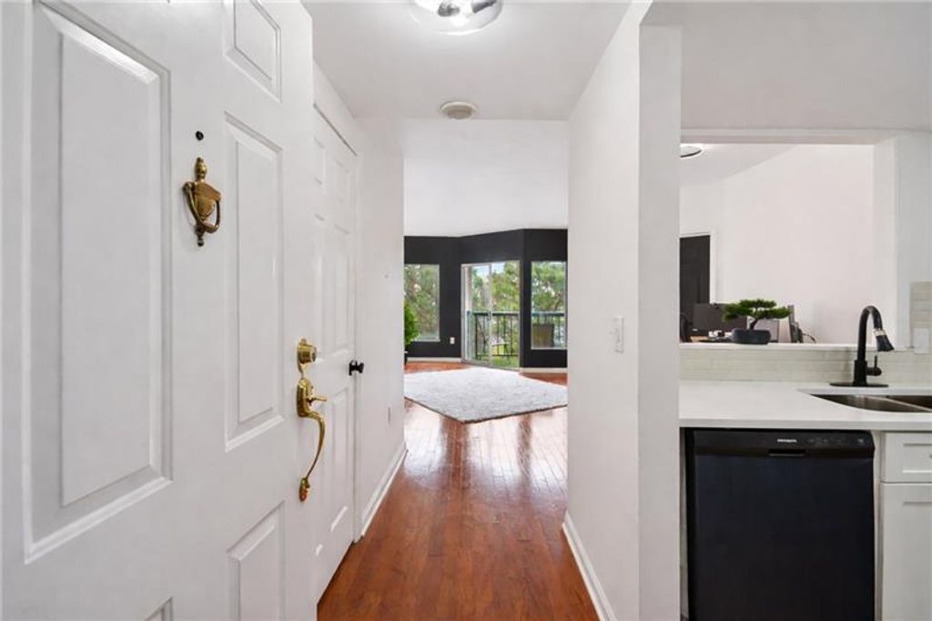 1 Biscayne Drive NW 705, Atlanta, GA 30309