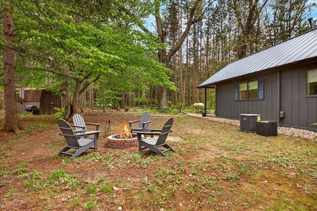 3109 River Bend Trail, Fennville, MI 49408