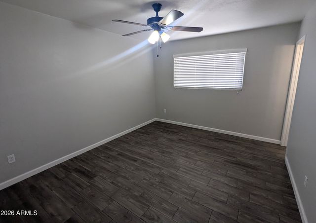 8127 E MITCHELL Drive, Scottsdale, AZ 85251