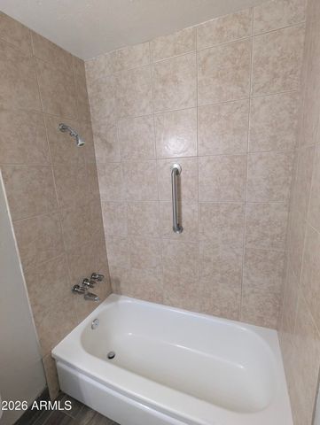 8127 E MITCHELL Drive, Scottsdale, AZ 85251