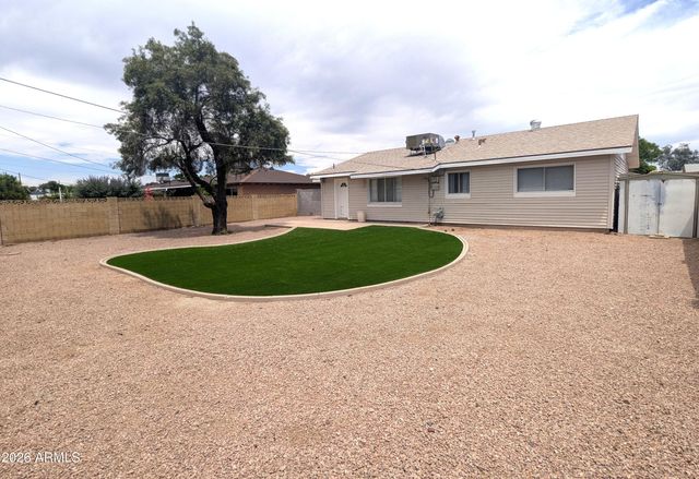 8127 E MITCHELL Drive, Scottsdale, AZ 85251