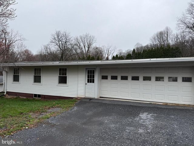 21 CREST LN, Palmyra, PA 17078