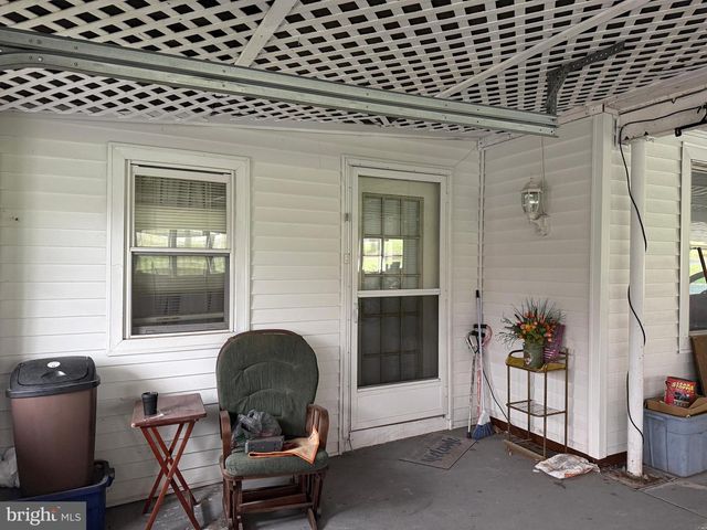 21 CREST LN, Palmyra, PA 17078