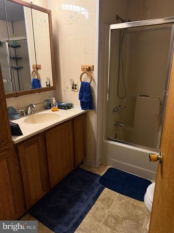 21 CREST LN, Palmyra, PA 17078