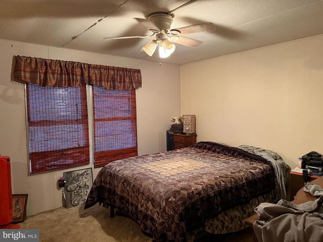 21 CREST LN, Palmyra, PA 17078