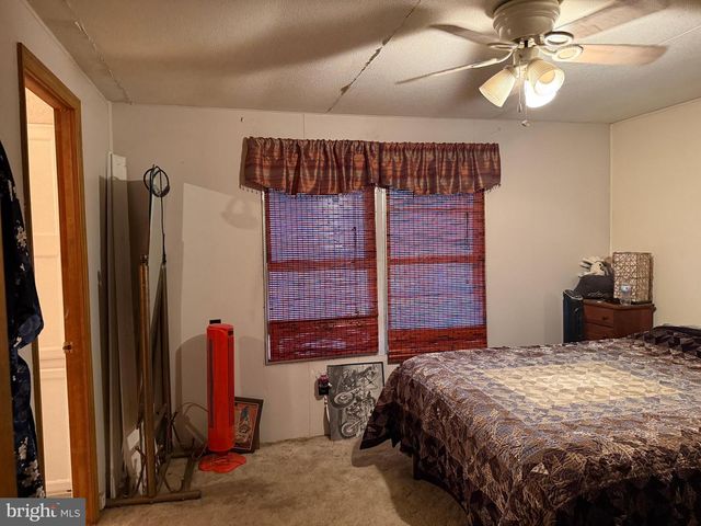 21 CREST LN, Palmyra, PA 17078