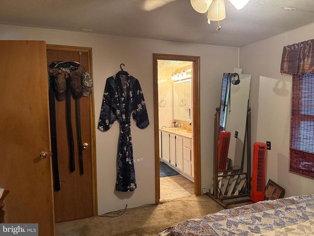 21 CREST LN, Palmyra, PA 17078
