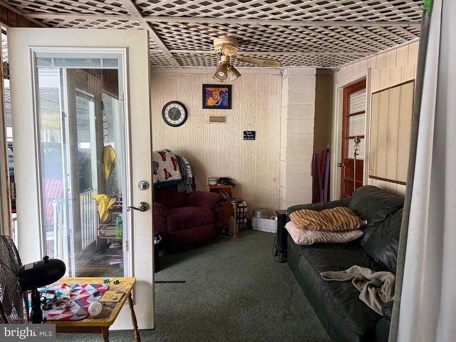21 CREST LN, Palmyra, PA 17078