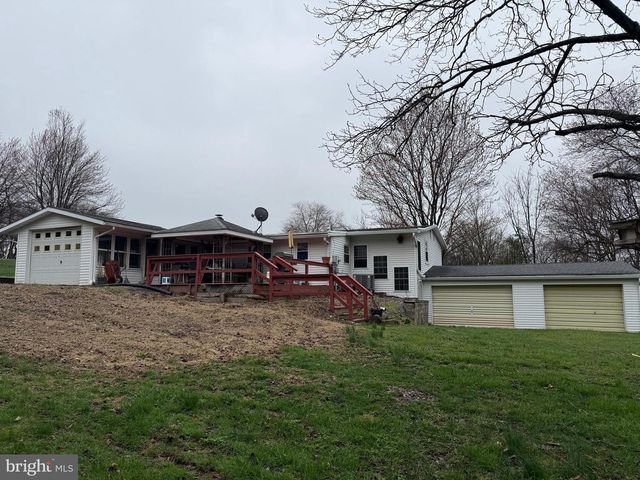21 CREST LN, Palmyra, PA 17078