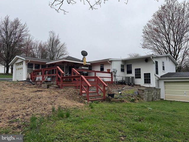 21 CREST LN, Palmyra, PA 17078
