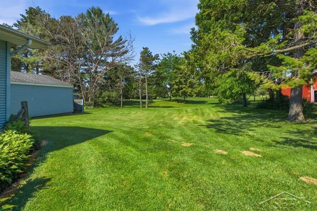 4665 N River Road, Freeland, MI 48623