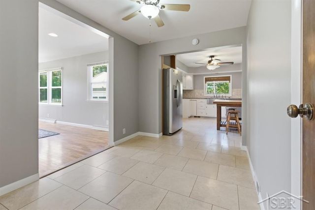 4665 N River Road, Freeland, MI 48623