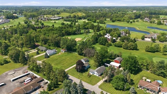 4665 N River Road, Freeland, MI 48623