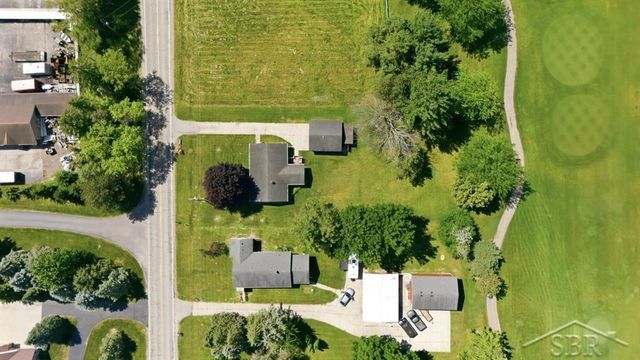 4665 N River Road, Freeland, MI 48623