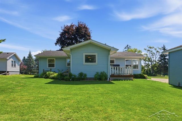 4665 N River Road, Freeland, MI 48623