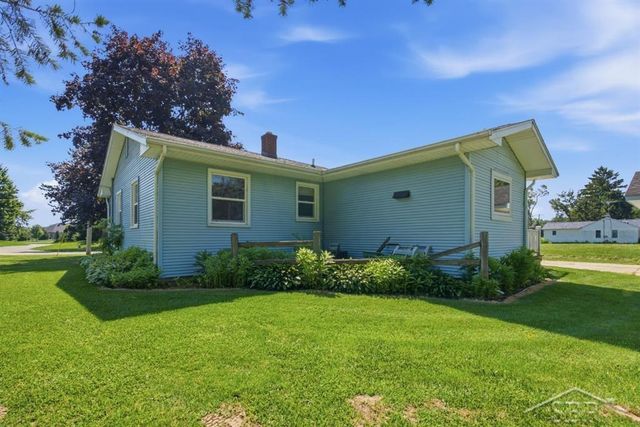 4665 N River Road, Freeland, MI 48623